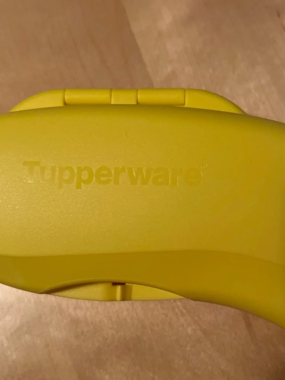 Tupperware Yellow Banana Keeper